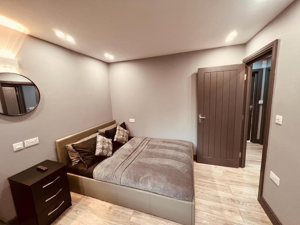 Urban Escape *4 Bedroom House* With Free Parking Birmingham Kültér fotó