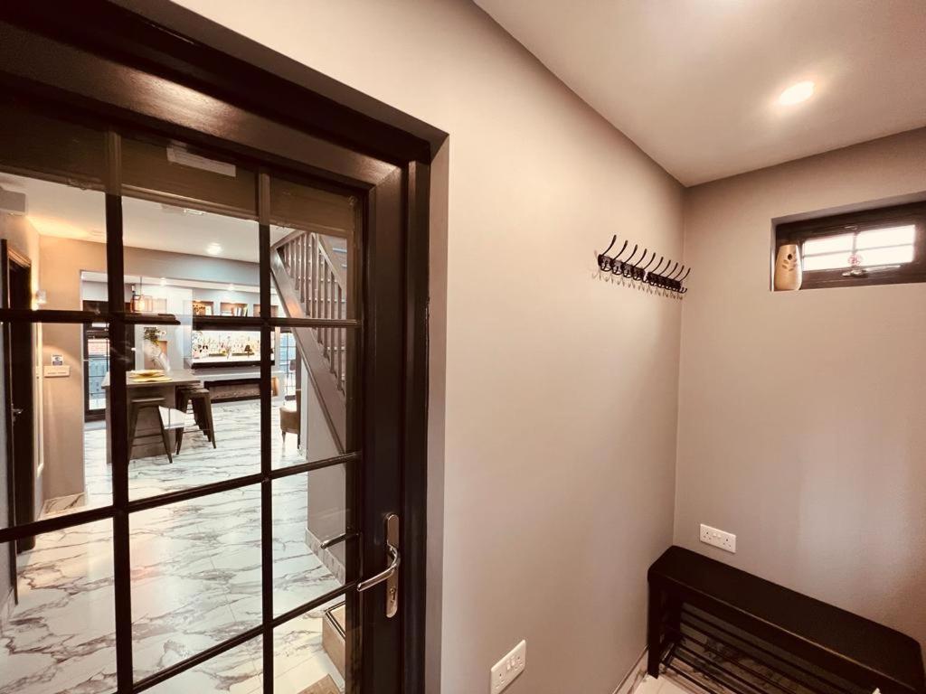 Urban Escape *4 Bedroom House* With Free Parking Birmingham Kültér fotó