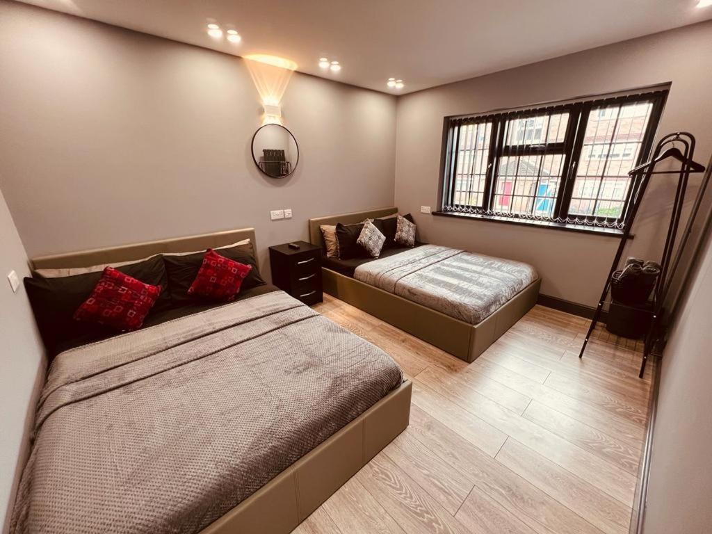 Urban Escape *4 Bedroom House* With Free Parking Birmingham Kültér fotó