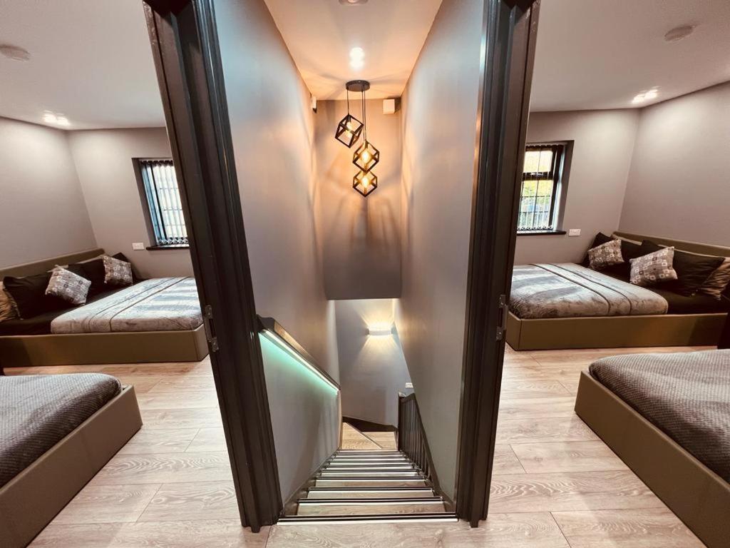 Urban Escape *4 Bedroom House* With Free Parking Birmingham Kültér fotó