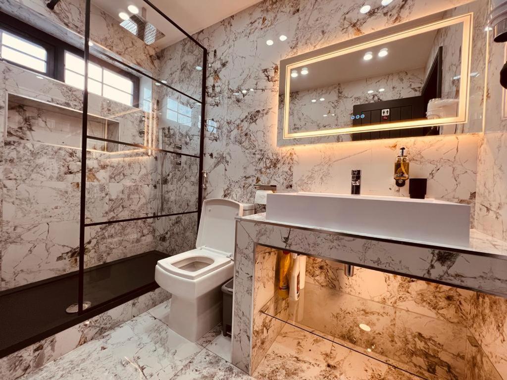 Urban Escape *4 Bedroom House* With Free Parking Birmingham Kültér fotó