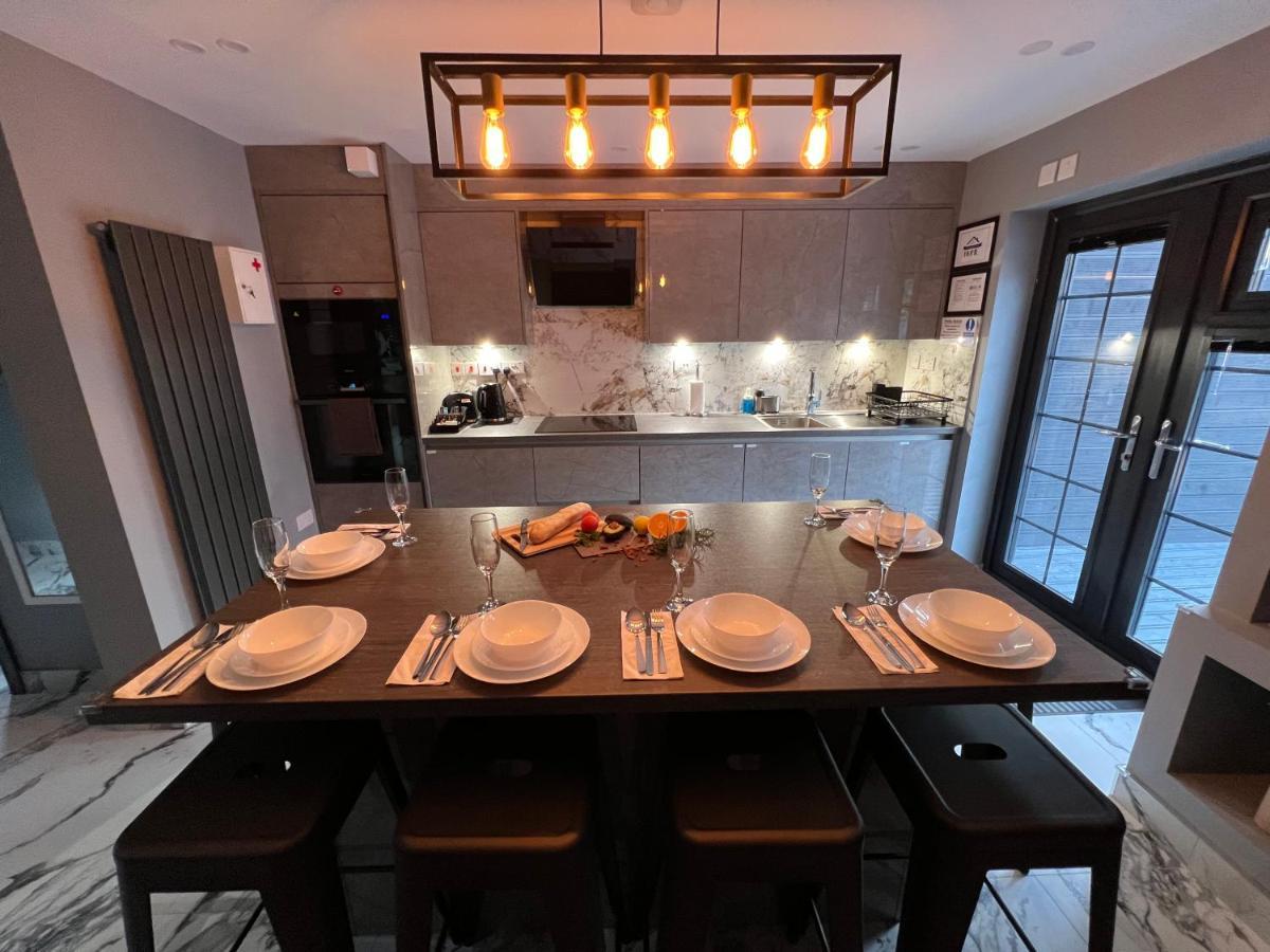 Urban Escape *4 Bedroom House* With Free Parking Birmingham Kültér fotó
