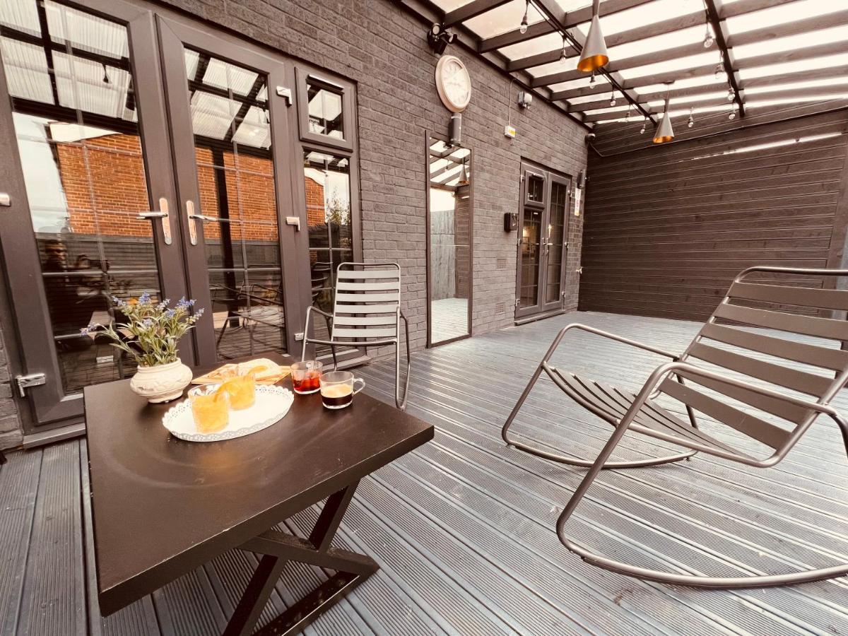 Urban Escape *4 Bedroom House* With Free Parking Birmingham Kültér fotó
