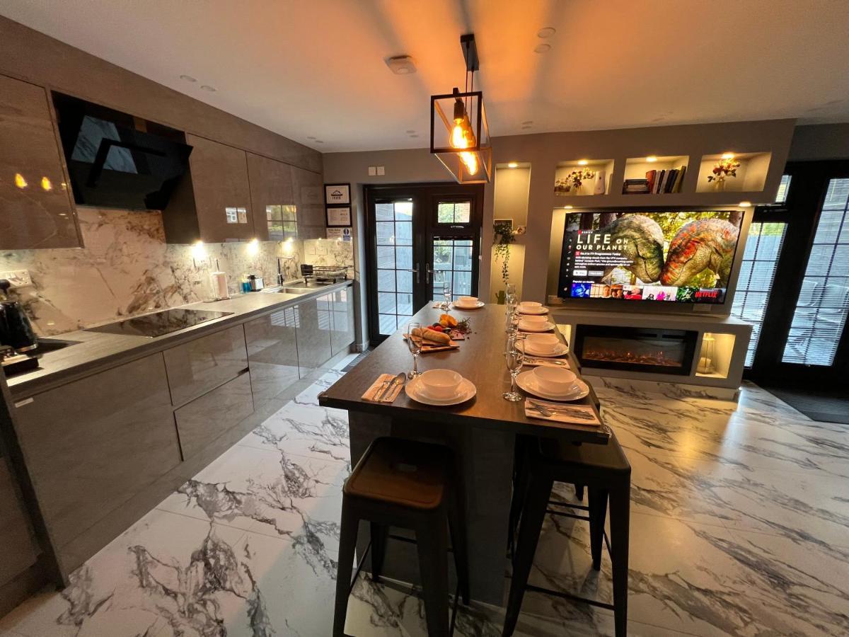 Urban Escape *4 Bedroom House* With Free Parking Birmingham Kültér fotó